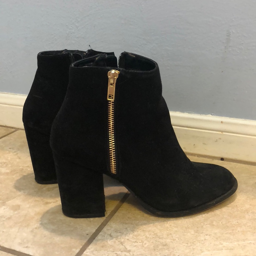 Black heeled booties